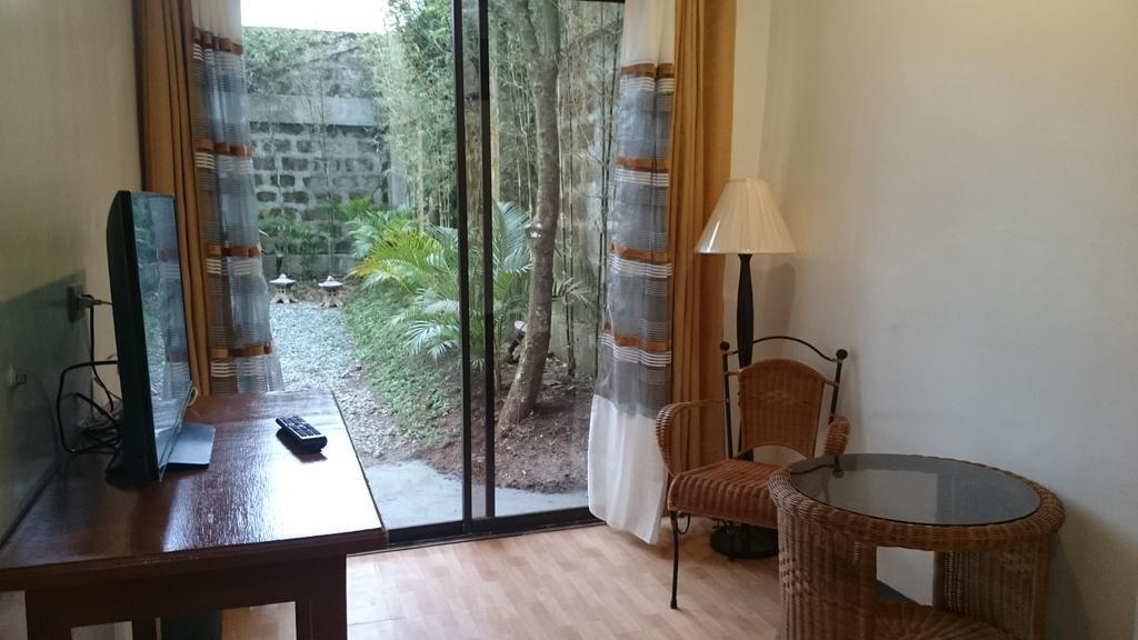Chateau Beatrice Tagaytay City Δωμάτιο φωτογραφία
